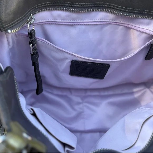 Authentic Coach Gray and Green Shoulder Bag with Metallic Hardware - Picture 4 of 8